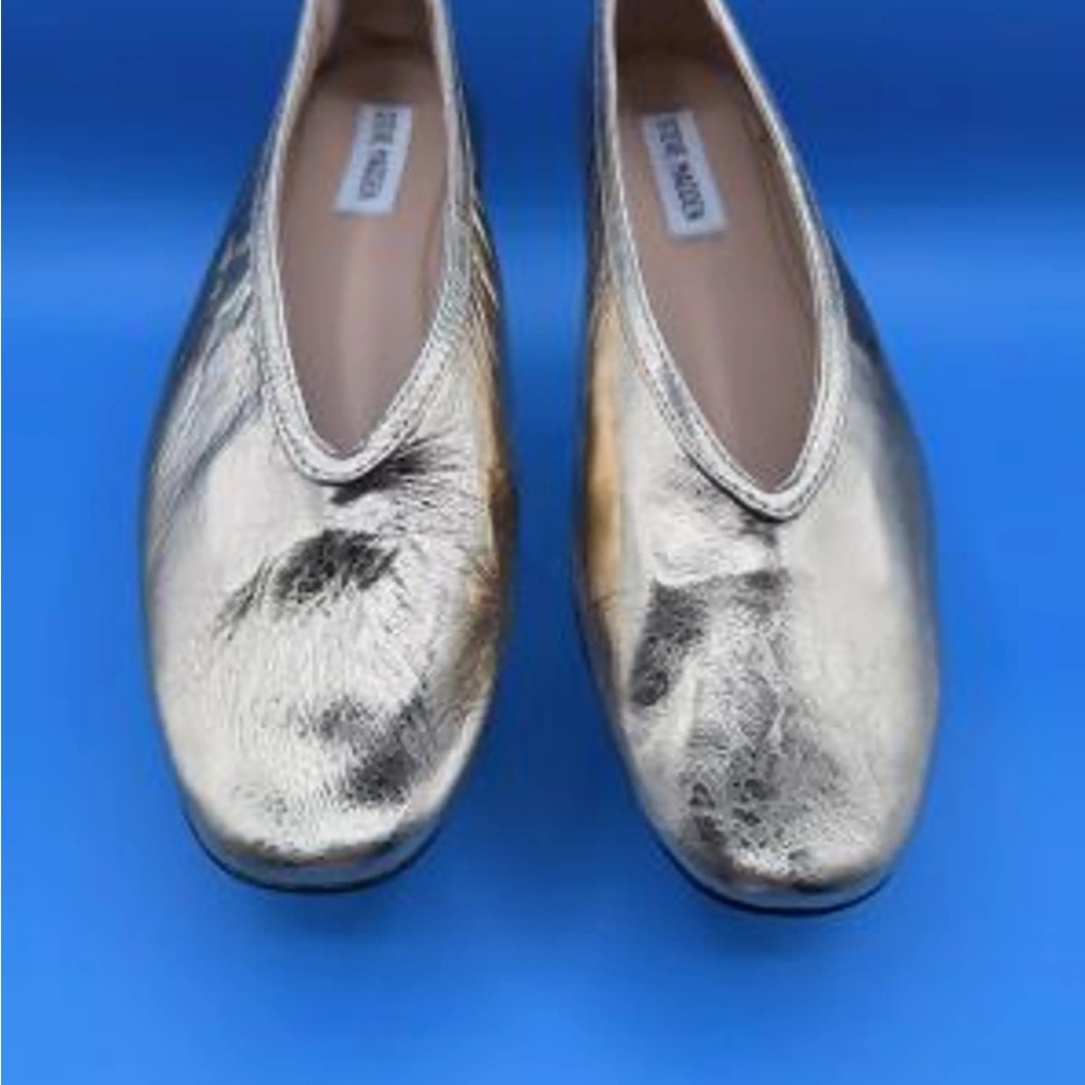 Steve Madden Shiny Gold Flats Leni size 7